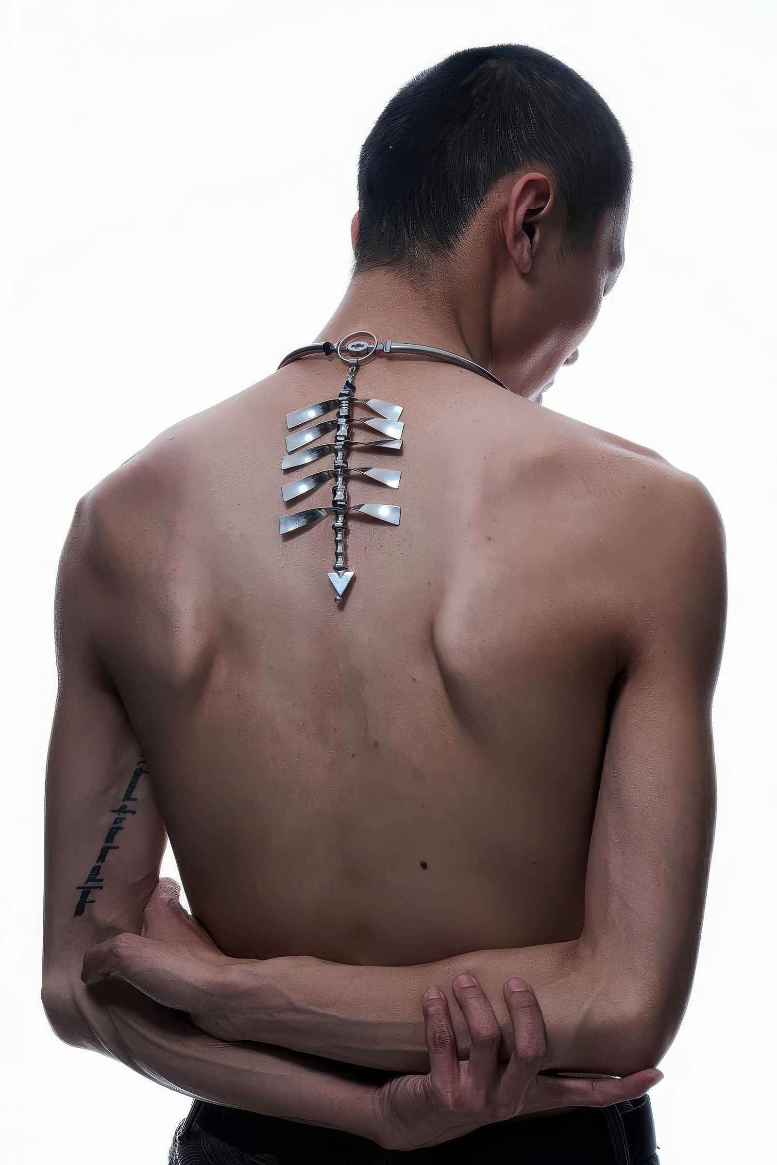 Cyberpunk Spine Design Necklace - Futuristic Sweater Chain - 4inme