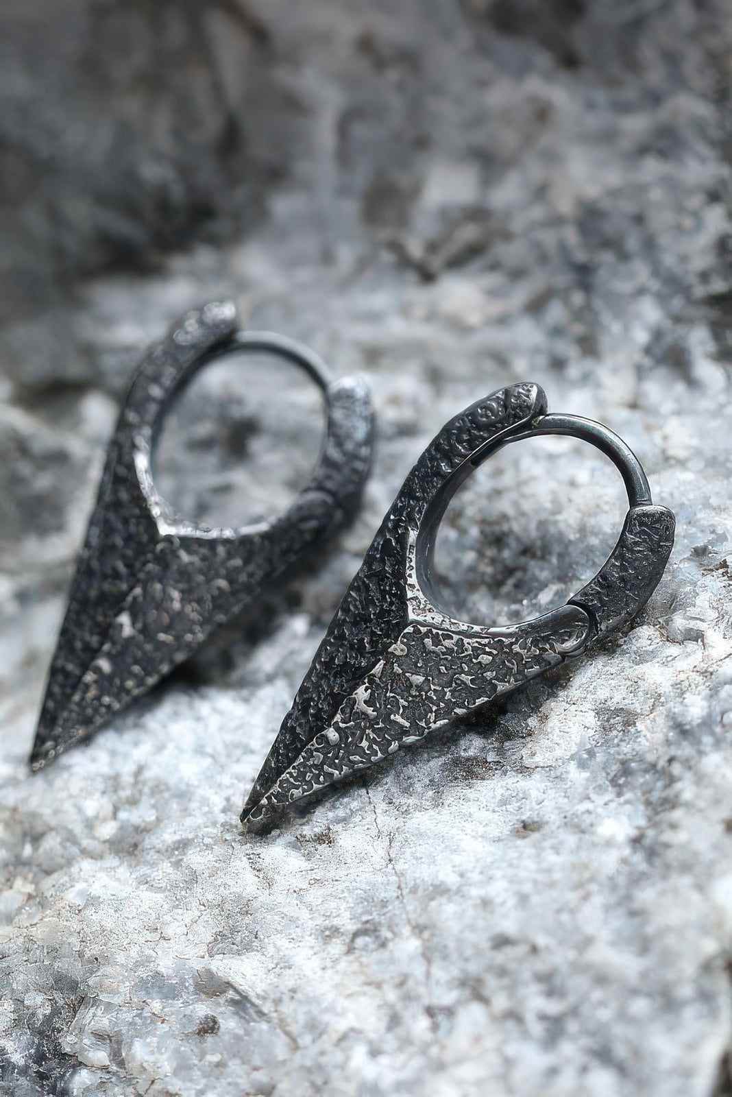 Neutral Black Rock Texture Geometric Ear Stud Earrings - 4inme