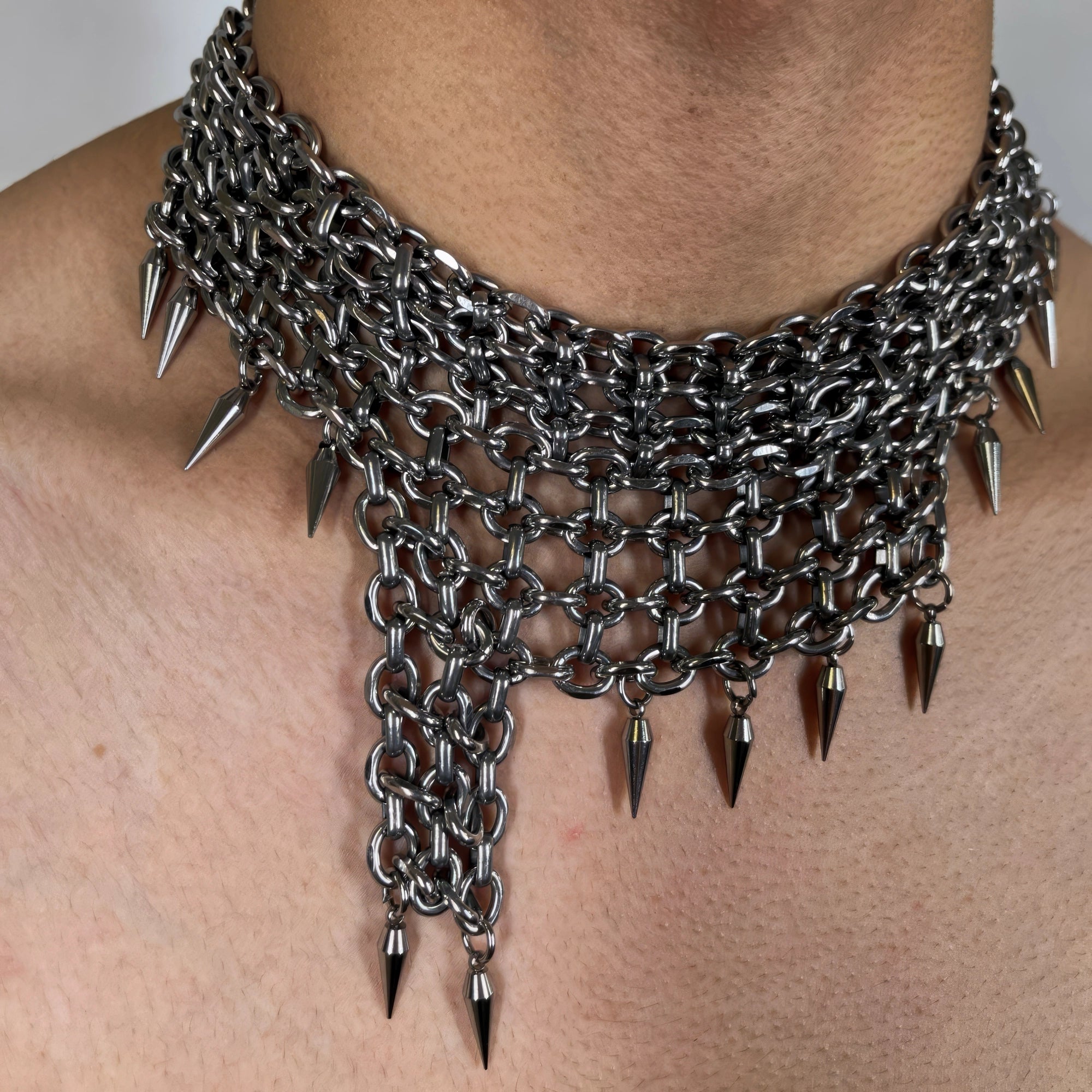 قلادة بانك مرصعة متعددة الطبقات للجنسين