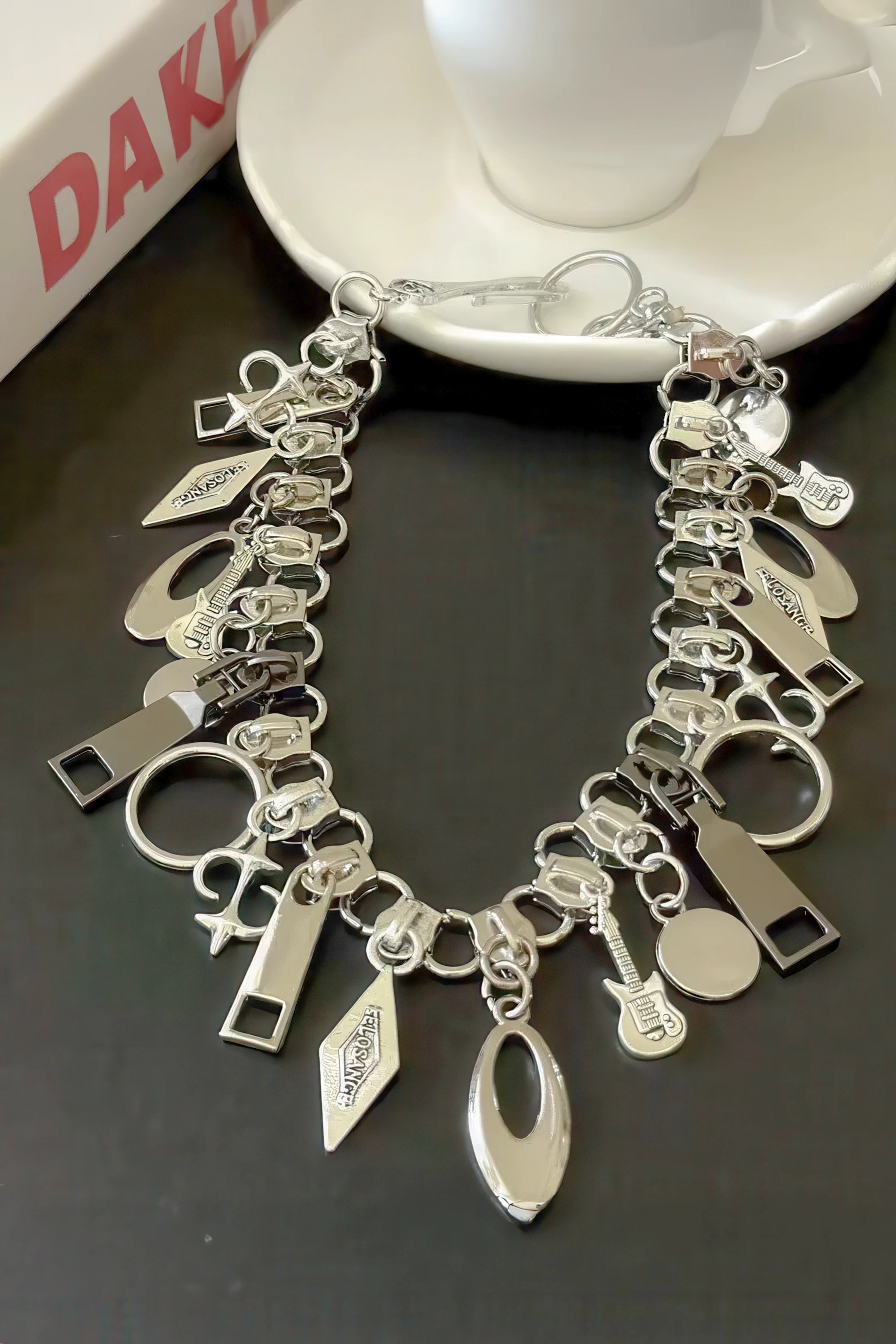 Zipper Necklace – Minimalist & Versatile Design - 4inme