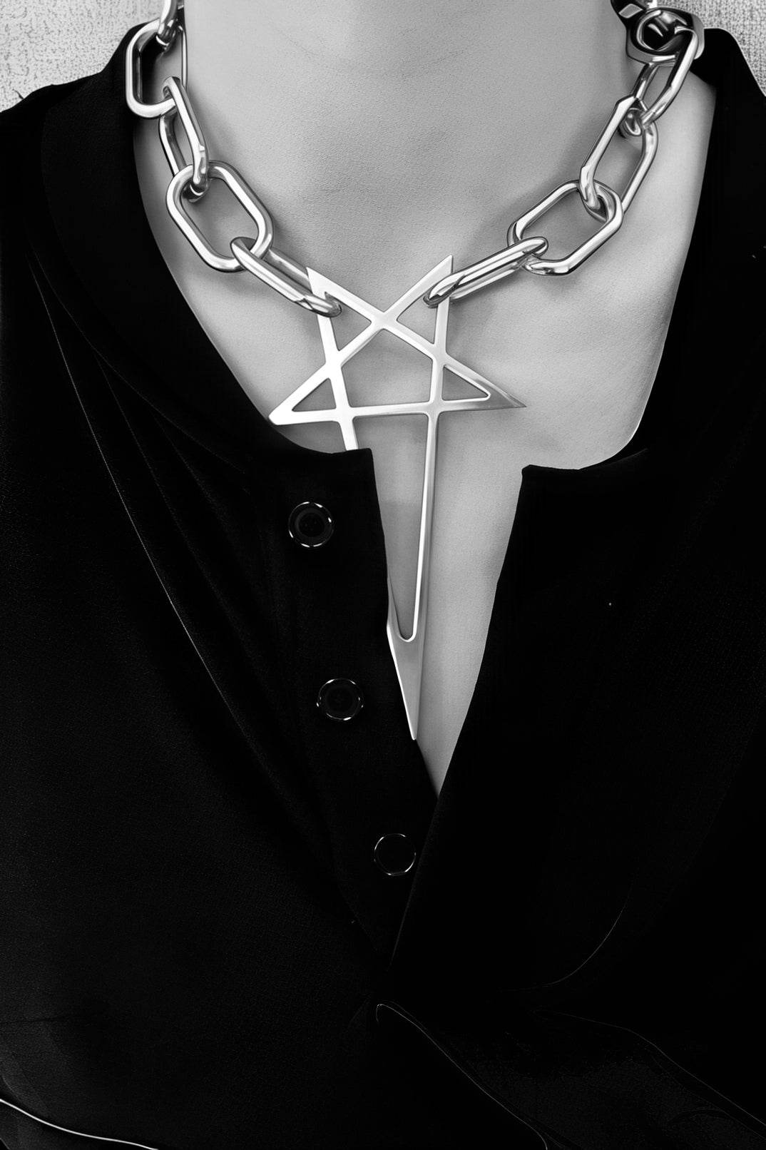 Pentagram Chain Necklace - Unisex Gothic Metal Statement Piece - 4inme