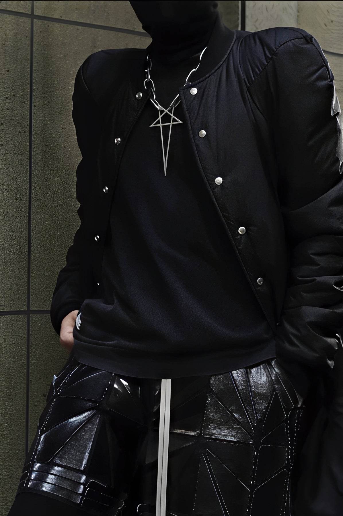 Pentagram Chain Necklace - Unisex Gothic Metal Statement Piece - 4inme