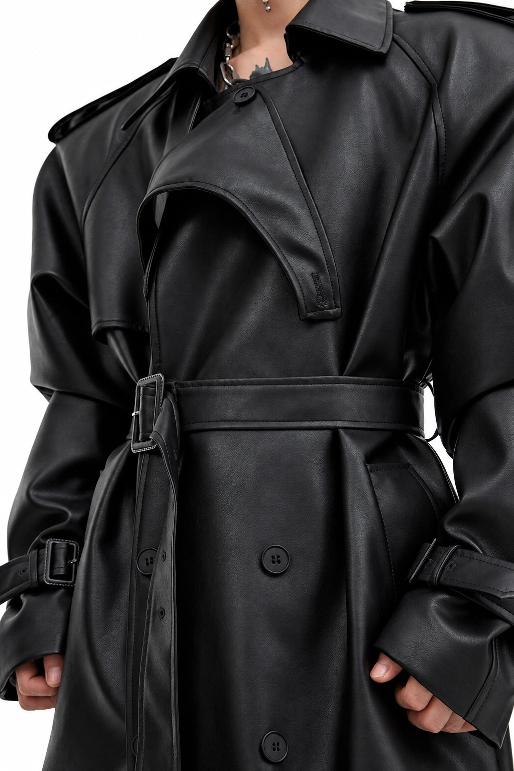 Casaco de Couro PU Estruturado - Trench Oversized com Protetores de Ombro 