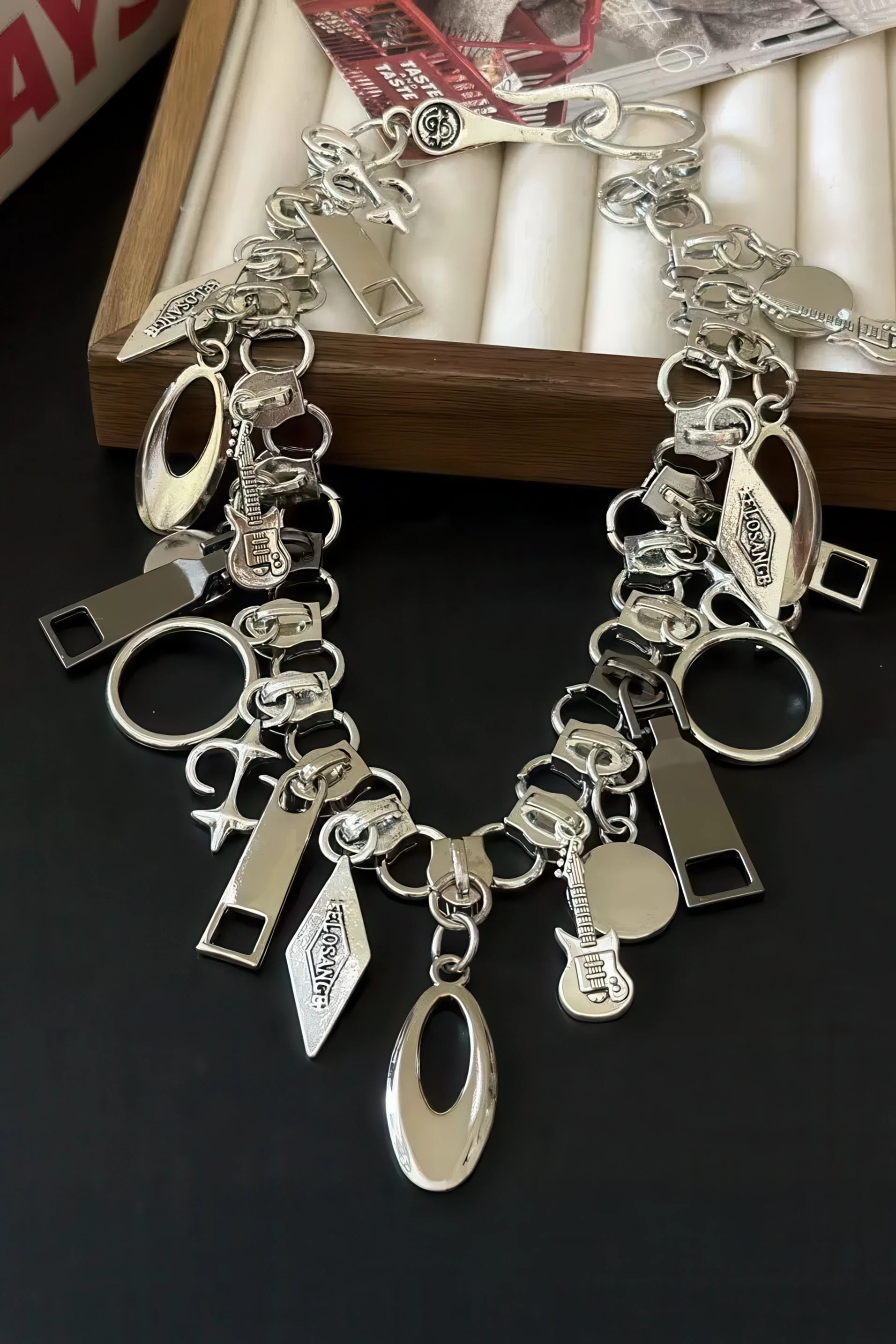 Zipper Necklace – Minimalist & Versatile Design - 4inme